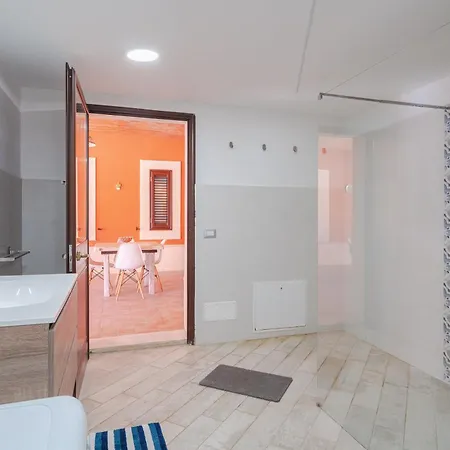 Piscina A Due Passi Dal Mare * Сиракузы