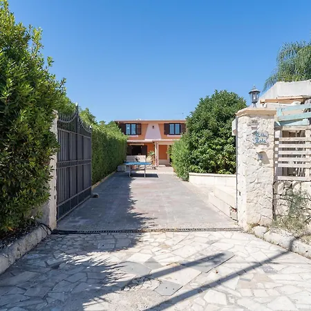 Piscina A Due Passi Dal Mare Вилла *
