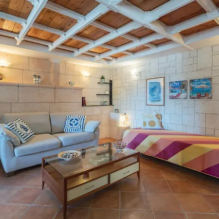 Piscina A Due Passi Dal Mare * Сиракузы